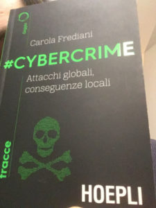 Copertina del libro "#CYBERCRIME"